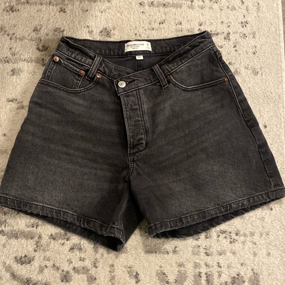 Abercrombie Curve Love Crossover Dad Shorts